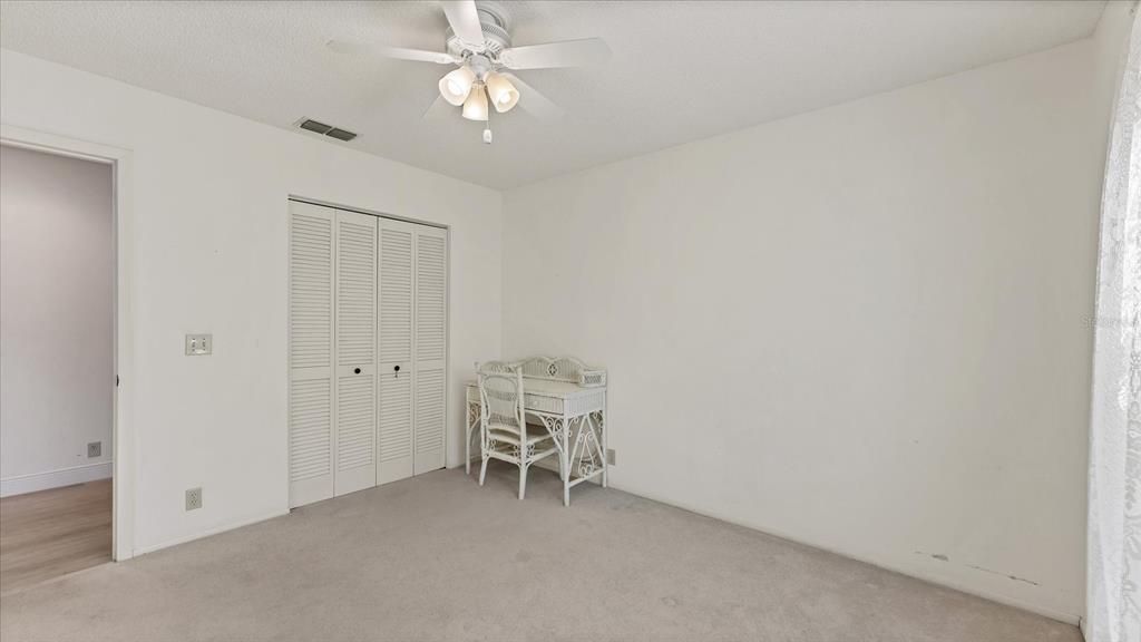 Под контрактом: $429,900 (4 спален, 2 ванн, 1952 Квадратных фут)