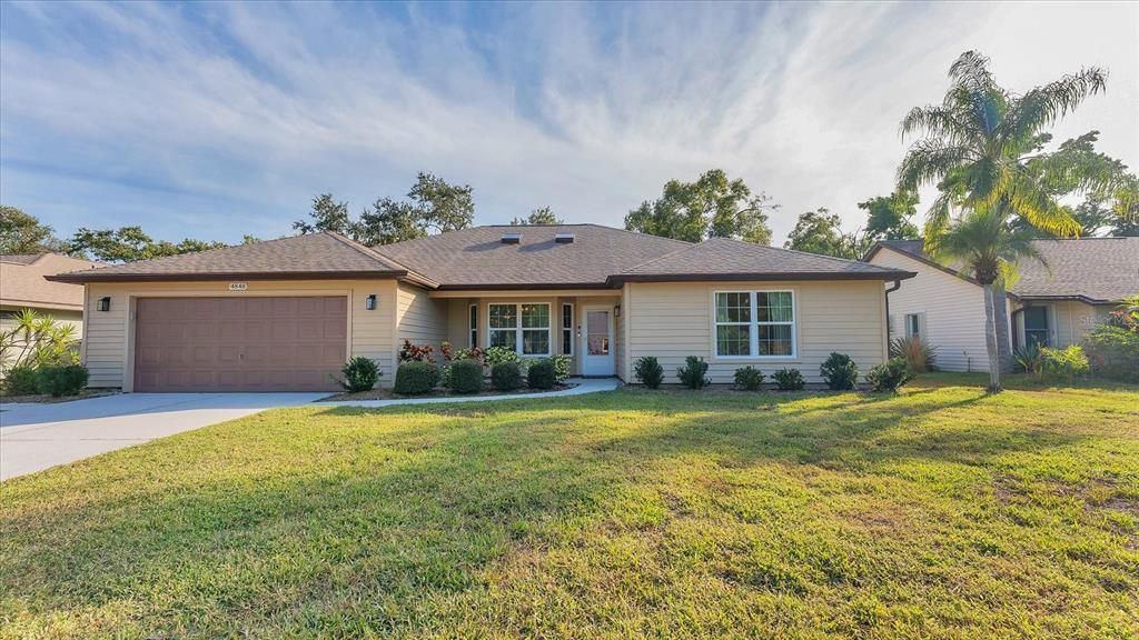 Под контрактом: $429,900 (4 спален, 2 ванн, 1952 Квадратных фут)