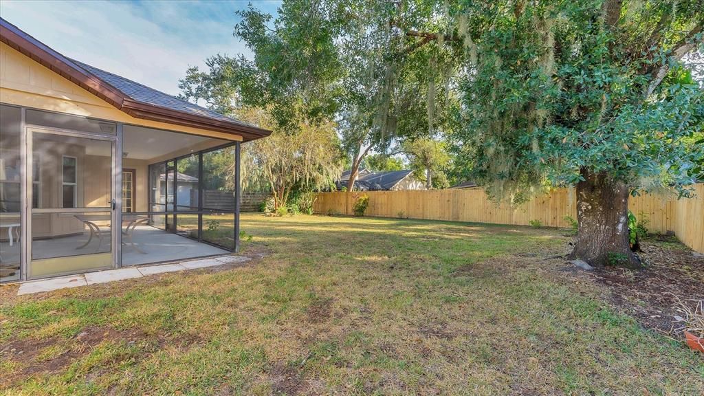 Под контрактом: $429,900 (4 спален, 2 ванн, 1952 Квадратных фут)