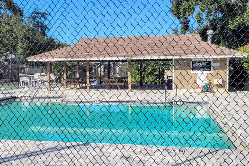 Под контрактом: $429,900 (4 спален, 2 ванн, 1952 Квадратных фут)