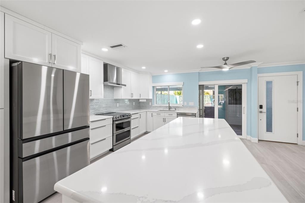 For Sale: $750,000 (2 beds, 2 baths, 2010 Square Feet)