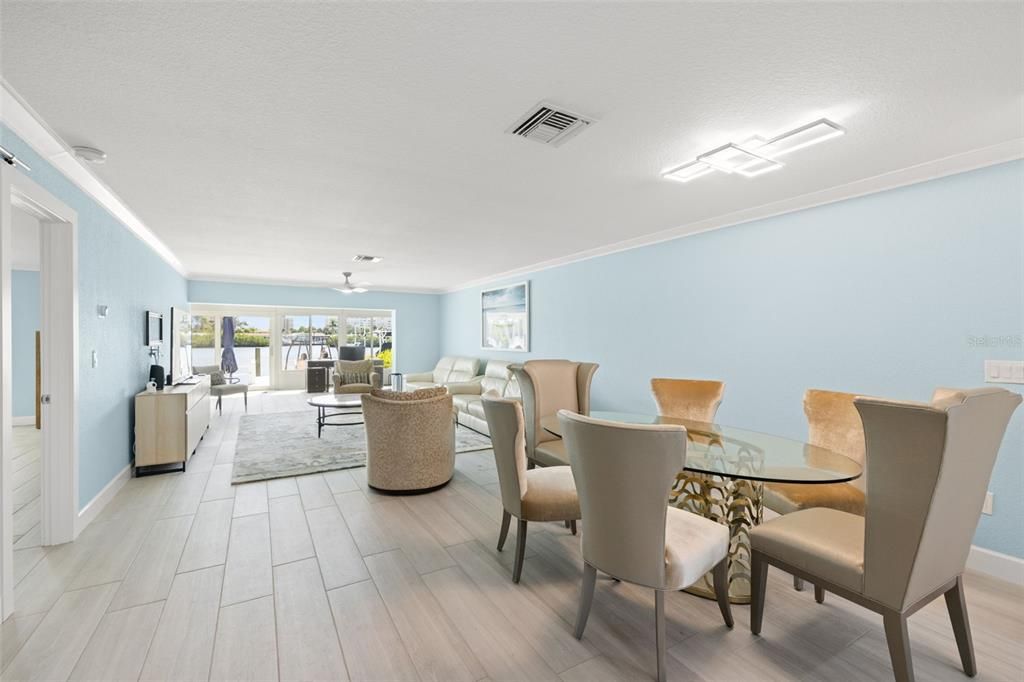 For Sale: $750,000 (2 beds, 2 baths, 2010 Square Feet)