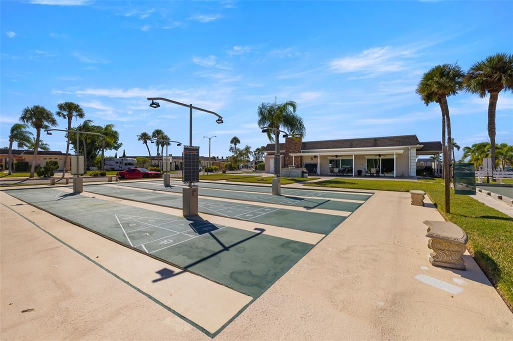 For Sale: $750,000 (2 beds, 2 baths, 2010 Square Feet)