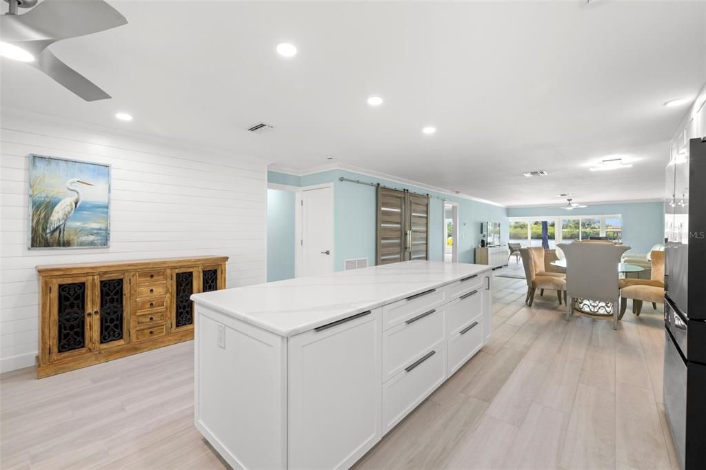 For Sale: $750,000 (2 beds, 2 baths, 2010 Square Feet)