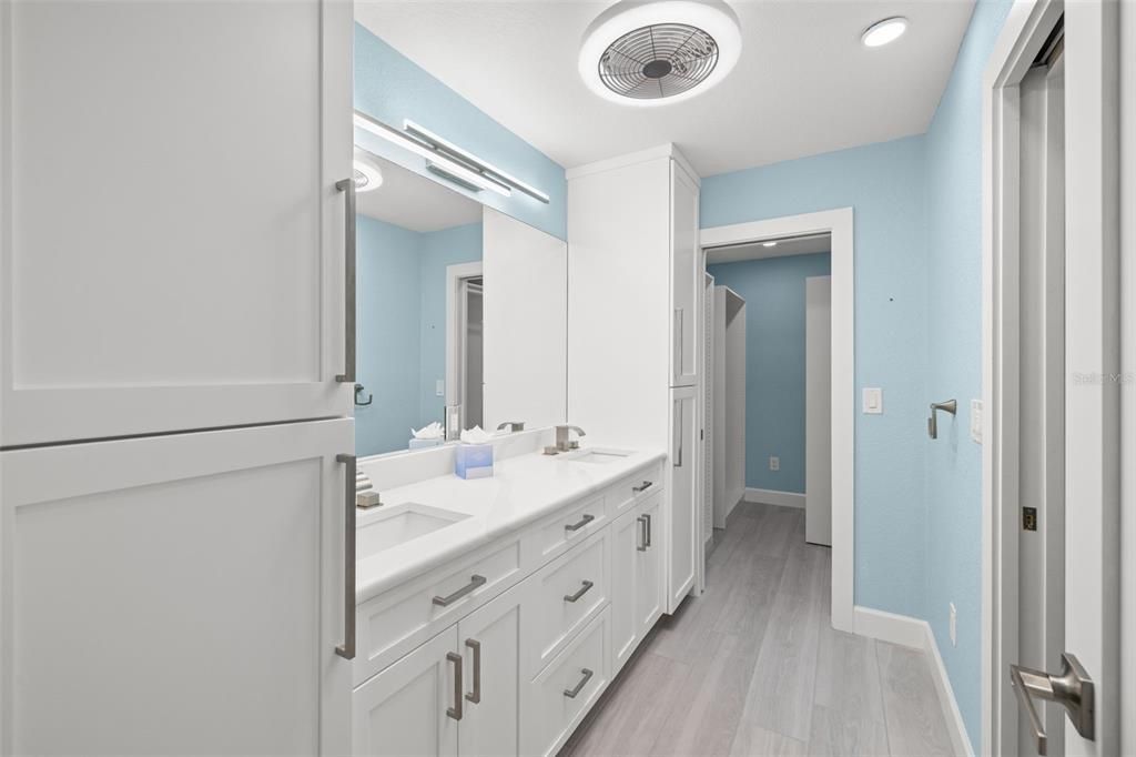 For Sale: $750,000 (2 beds, 2 baths, 2010 Square Feet)