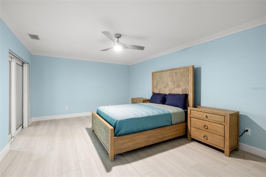 For Sale: $750,000 (2 beds, 2 baths, 2010 Square Feet)