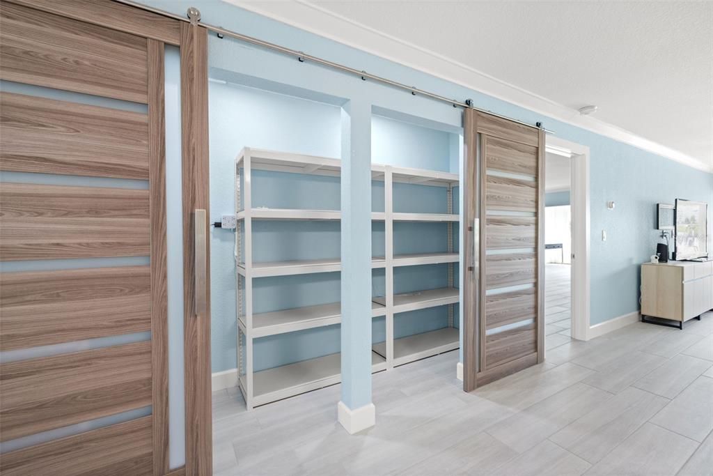 For Sale: $750,000 (2 beds, 2 baths, 2010 Square Feet)