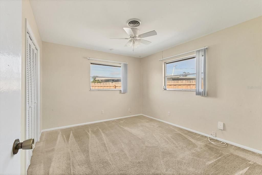 For Sale: $350,000 (2 beds, 2 baths, 1588 Square Feet)