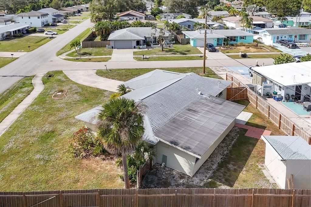 For Sale: $350,000 (2 beds, 2 baths, 1588 Square Feet)