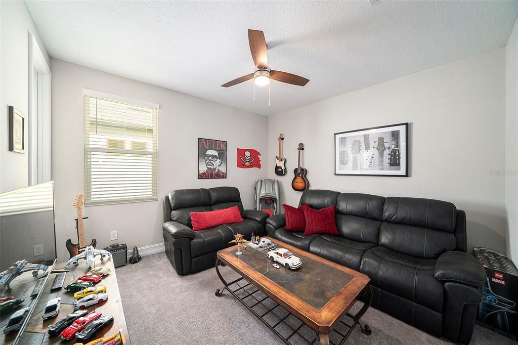 На продажу: $659,000 (4 спален, 3 ванн, 2300 Квадратных фут)