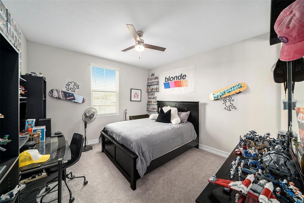 На продажу: $659,000 (4 спален, 3 ванн, 2300 Квадратных фут)