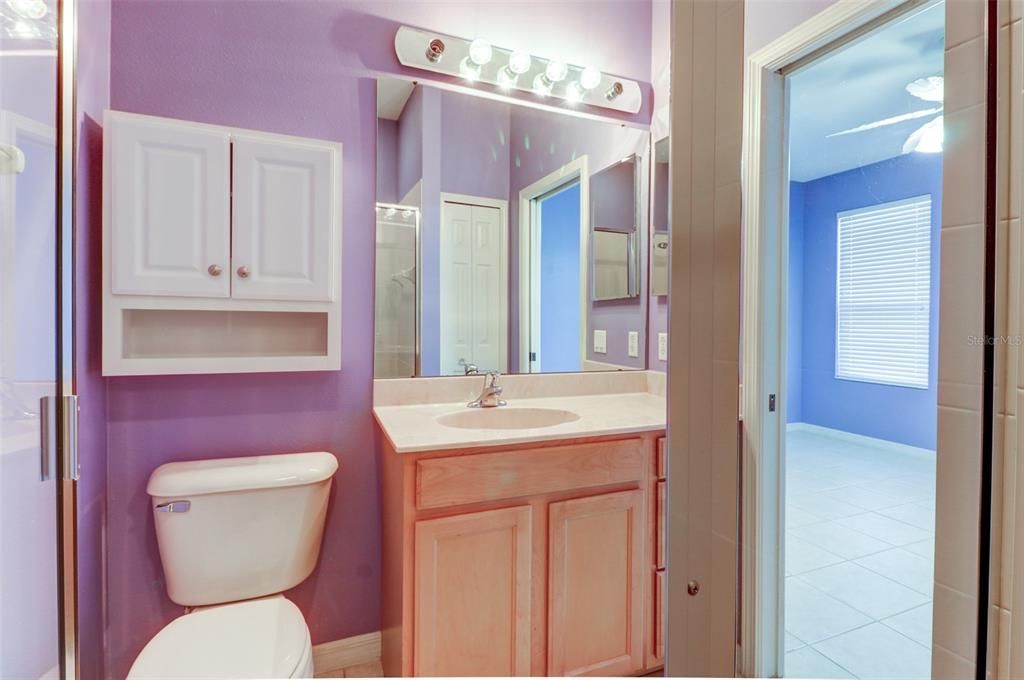 For Rent: $2,250 (2 beds, 2 baths, 1393 Square Feet)