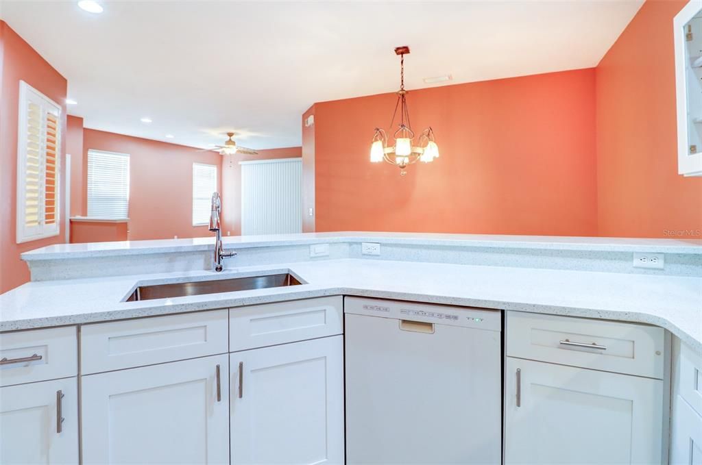 For Rent: $2,250 (2 beds, 2 baths, 1393 Square Feet)