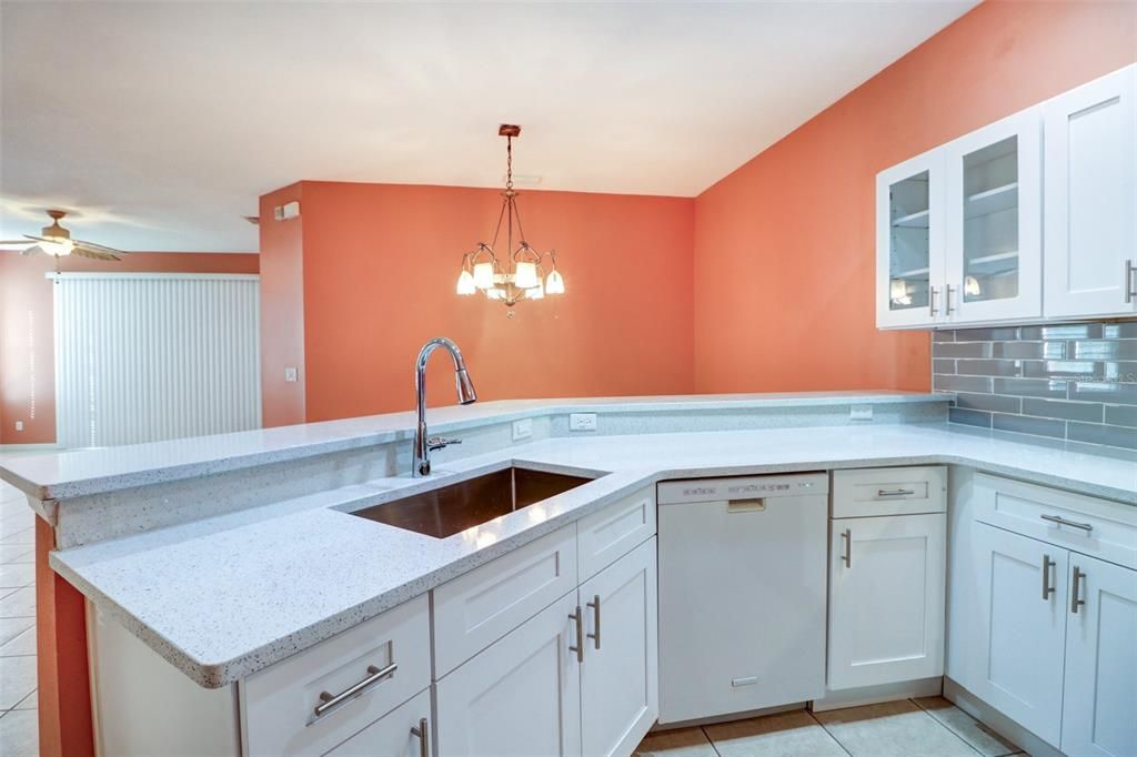 For Rent: $2,250 (2 beds, 2 baths, 1393 Square Feet)