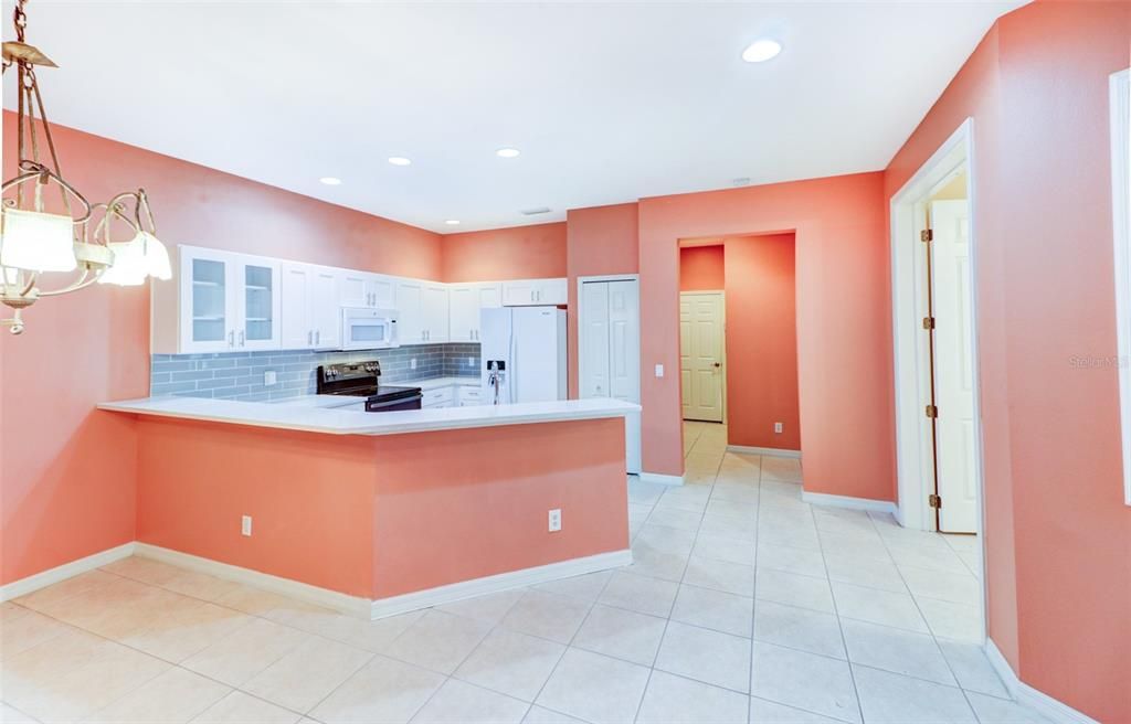 For Rent: $2,250 (2 beds, 2 baths, 1393 Square Feet)