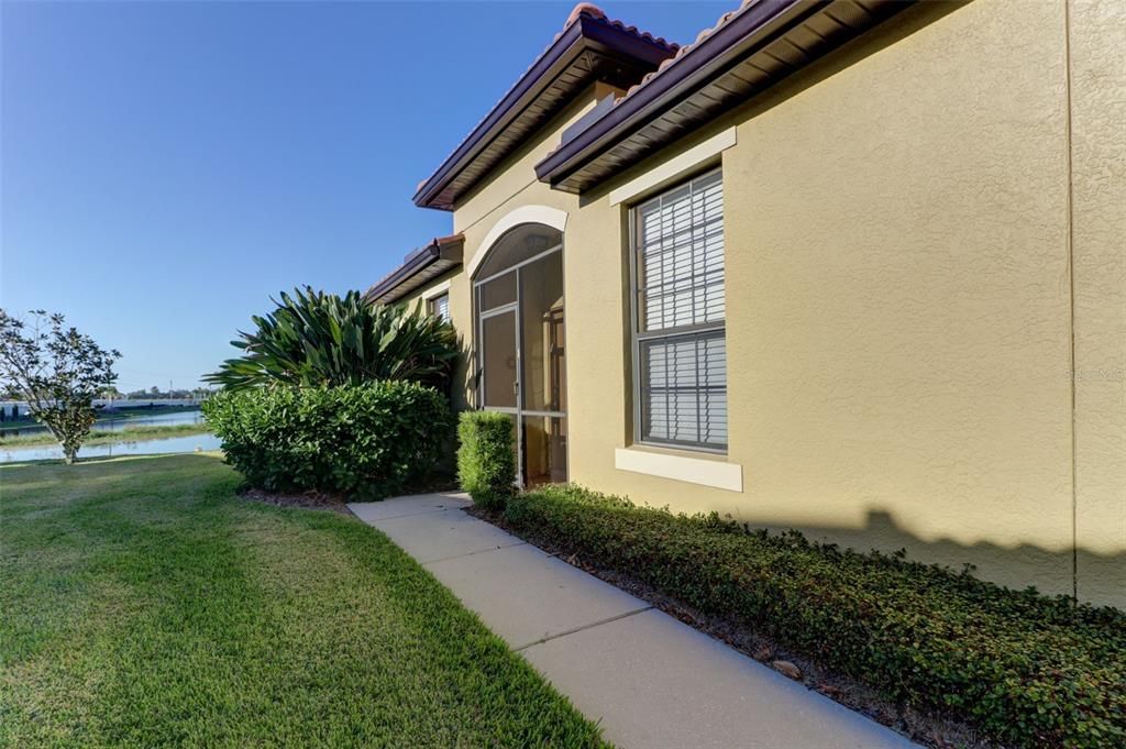 For Rent: $2,250 (2 beds, 2 baths, 1393 Square Feet)