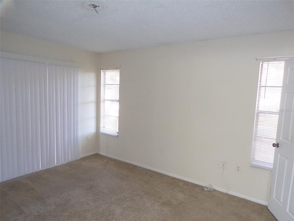 En Venta: $299,000 (3 camas, 2 baños, 1305 Pies cuadrados)