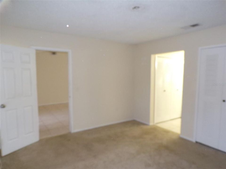 En Venta: $299,000 (3 camas, 2 baños, 1305 Pies cuadrados)