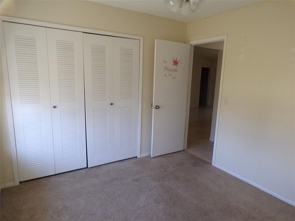 En Venta: $299,000 (3 camas, 2 baños, 1305 Pies cuadrados)