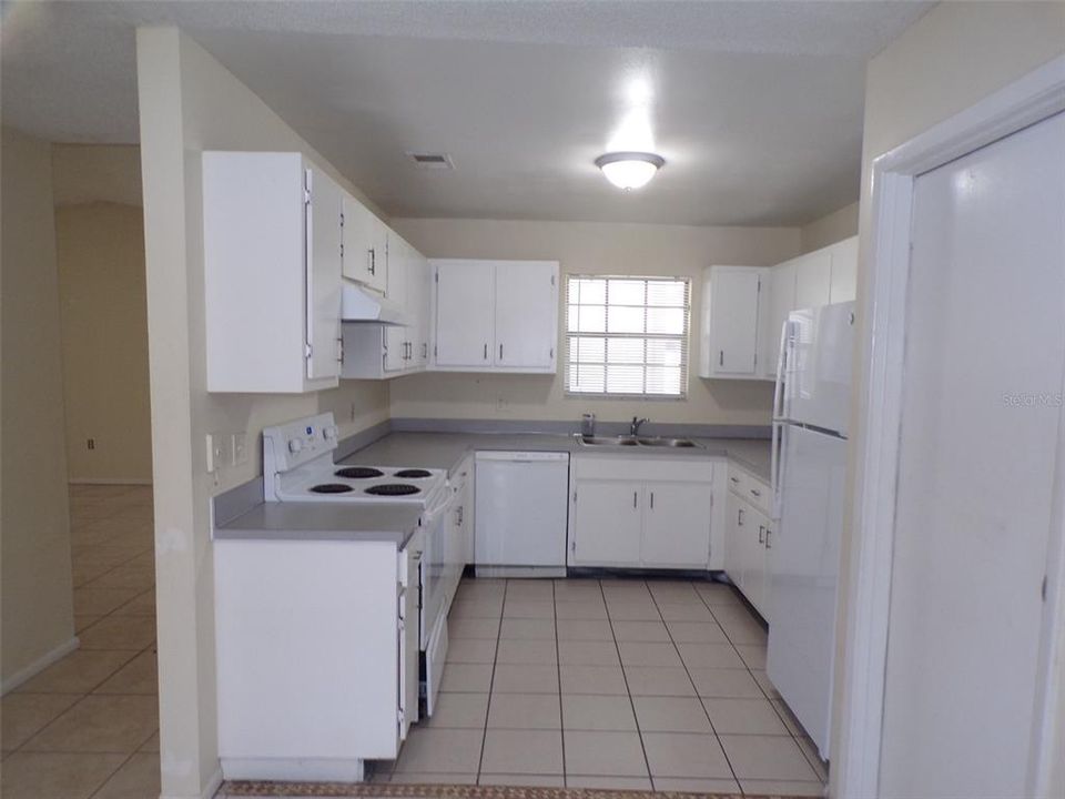 En Venta: $299,000 (3 camas, 2 baños, 1305 Pies cuadrados)