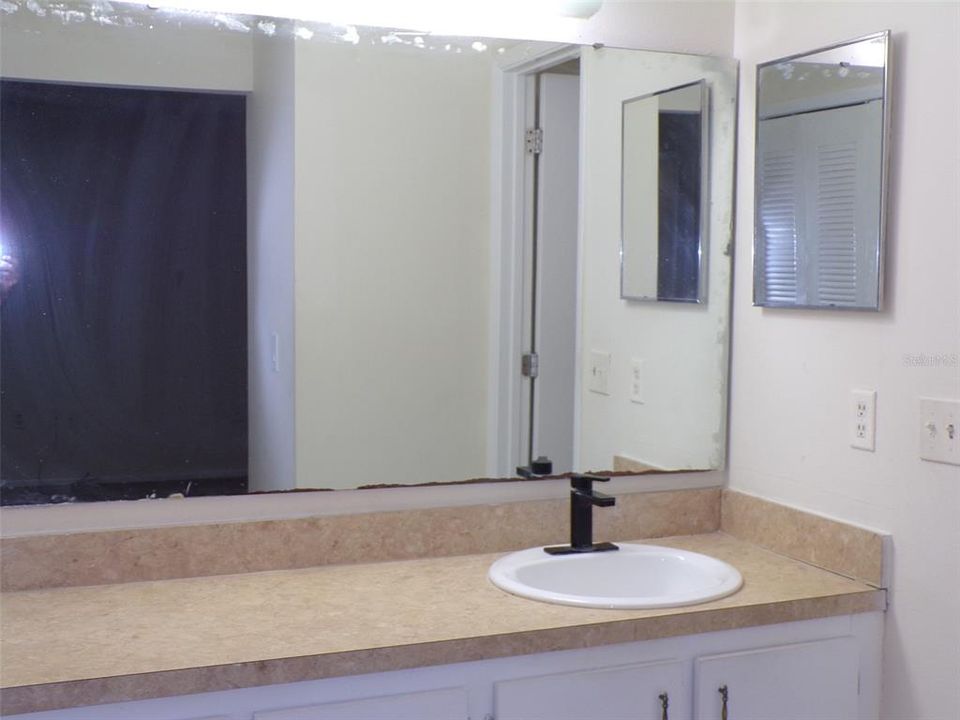 En Venta: $299,000 (3 camas, 2 baños, 1305 Pies cuadrados)