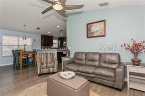 В аренду: $3,800 (3 спален, 2 ванн, 1056 Квадратных фут)