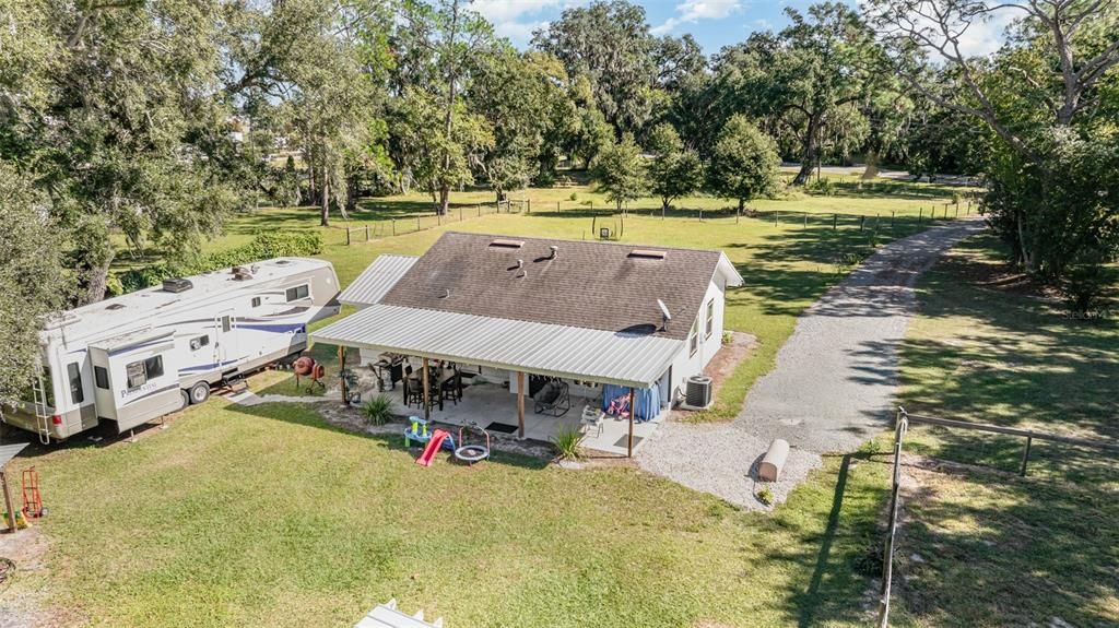 For Sale: $385,000 (2 beds, 1 baths, 820 Square Feet)