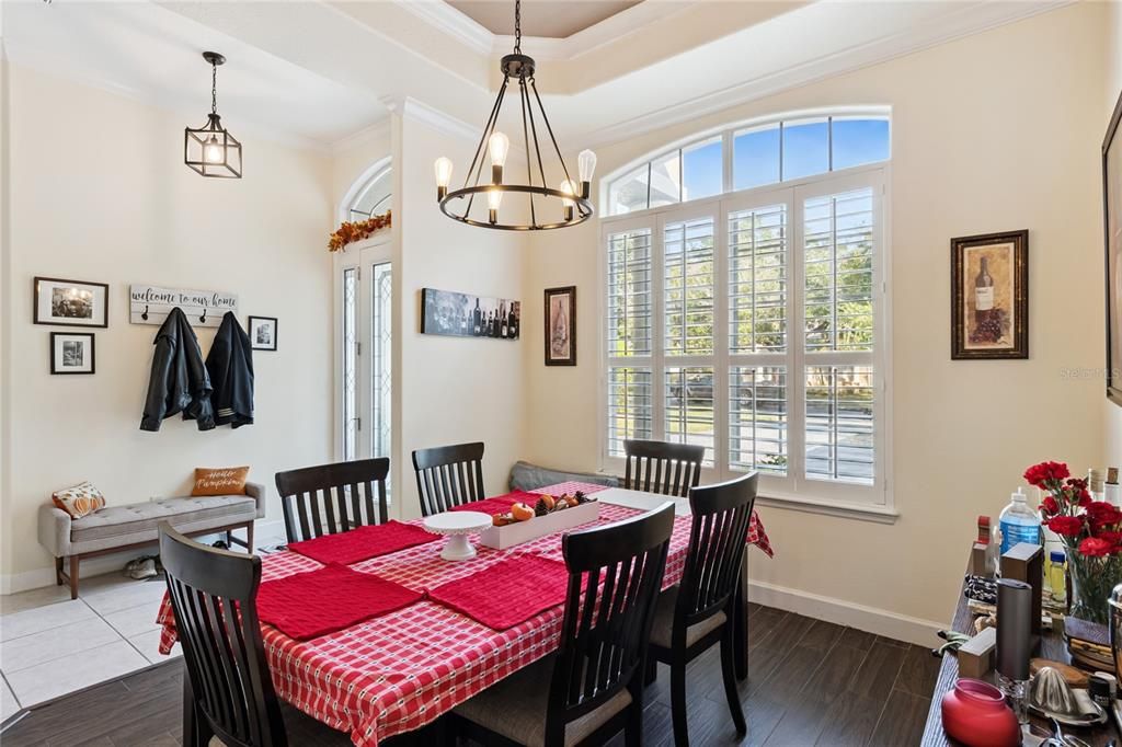 待售: $799,000 (4 贝兹, 2 浴室, 2708 平方英尺)