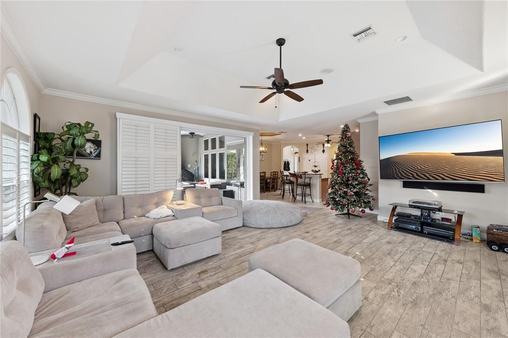 待售: $799,000 (4 贝兹, 2 浴室, 2708 平方英尺)