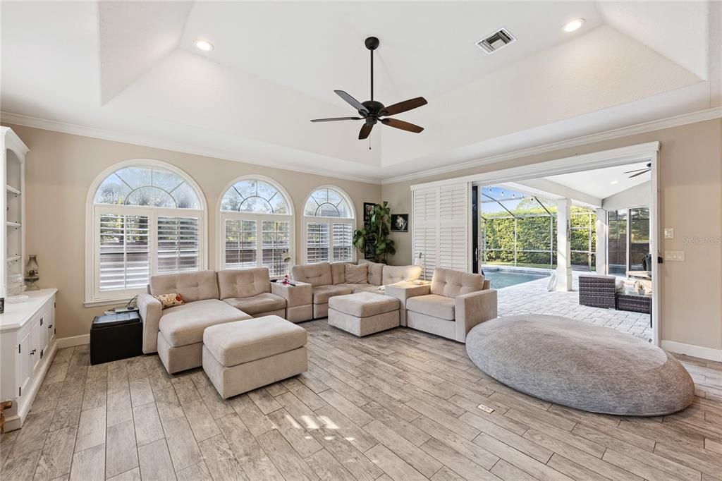 待售: $799,000 (4 贝兹, 2 浴室, 2708 平方英尺)