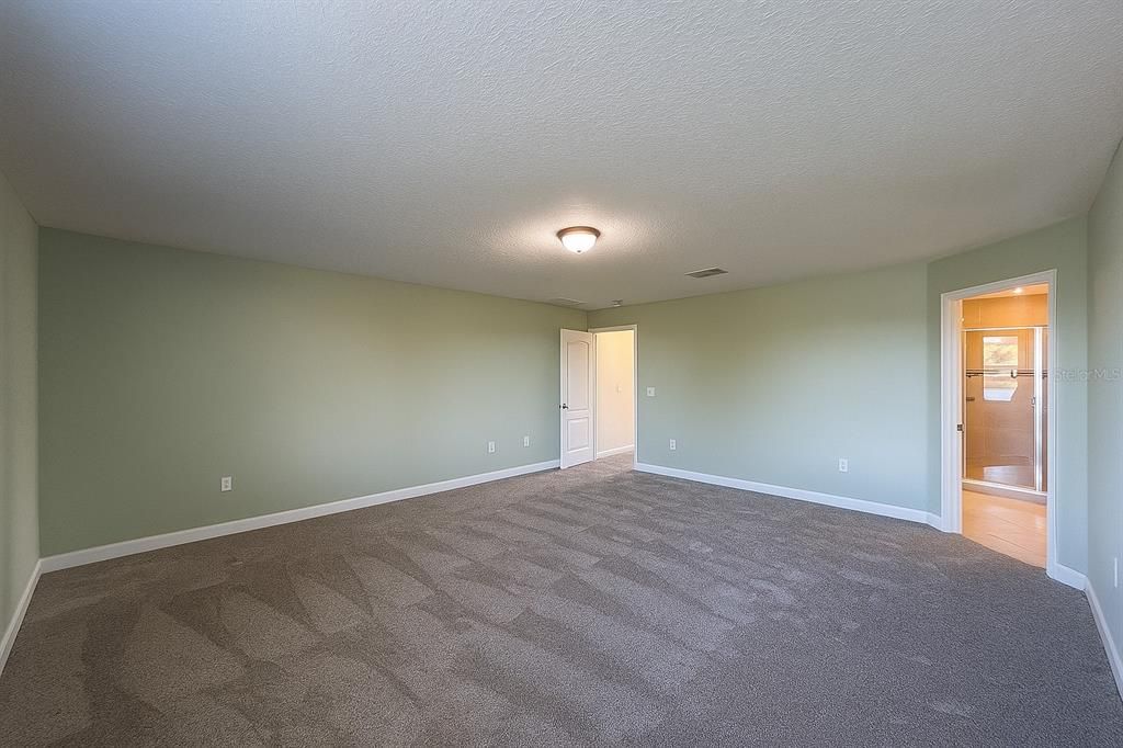 En Renta: $3,000 (5 camas, 3 baños, 3384 Pies cuadrados)