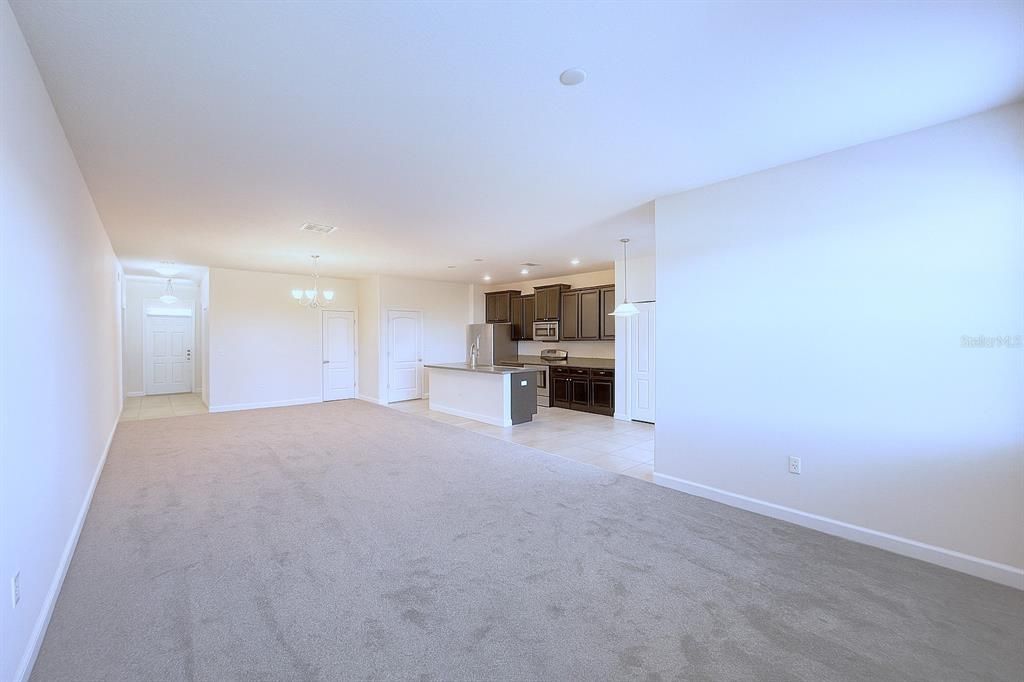 En Renta: $3,000 (5 camas, 3 baños, 3384 Pies cuadrados)