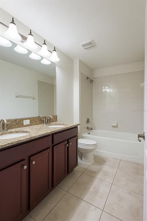 En Renta: $3,000 (5 camas, 3 baños, 3384 Pies cuadrados)