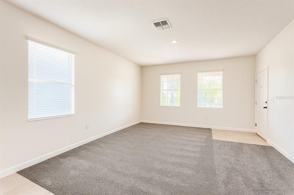 En Renta: $3,000 (5 camas, 3 baños, 3384 Pies cuadrados)