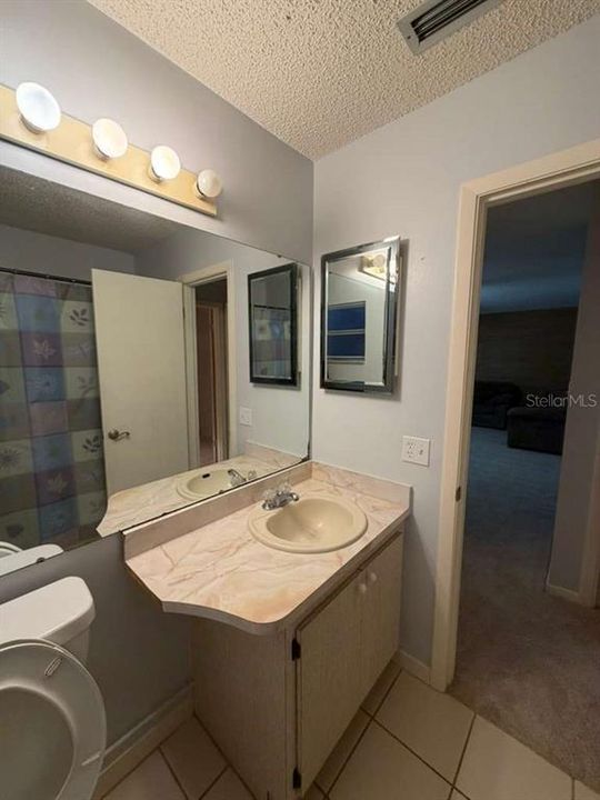 待售: $165,000 (2 贝兹, 2 浴室, 1274 平方英尺)