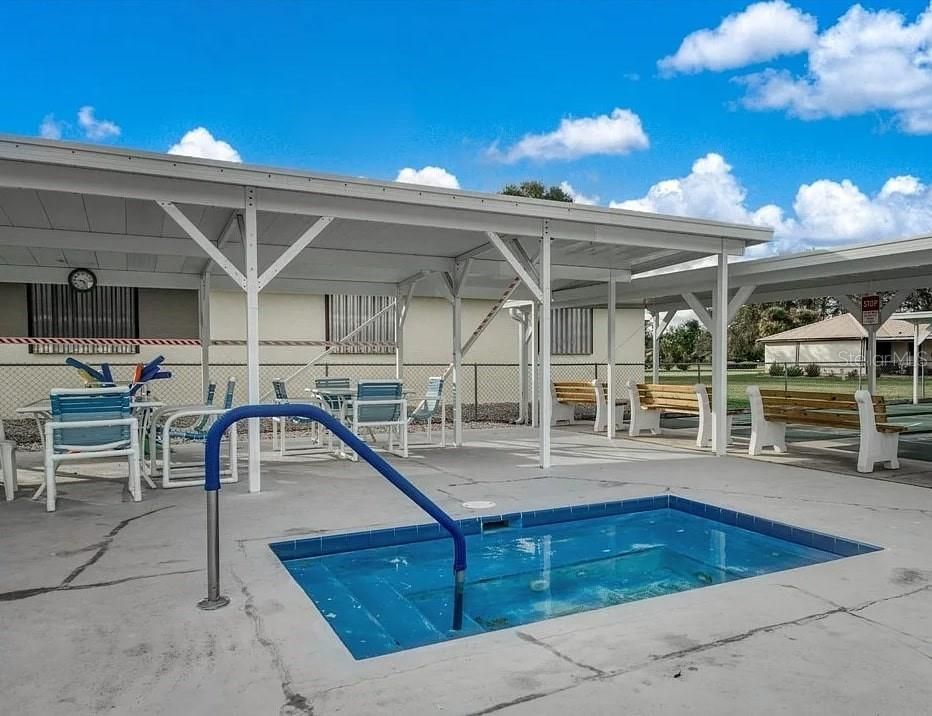 待售: $165,000 (2 贝兹, 2 浴室, 1274 平方英尺)