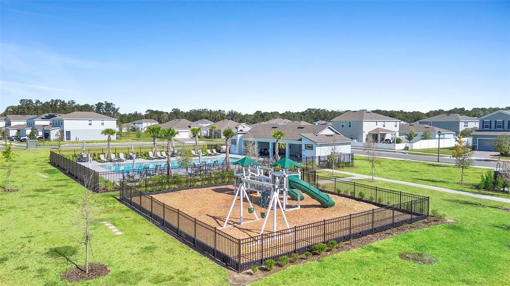 For Sale: $419,900 (4 beds, 2 baths, 1996 Square Feet)