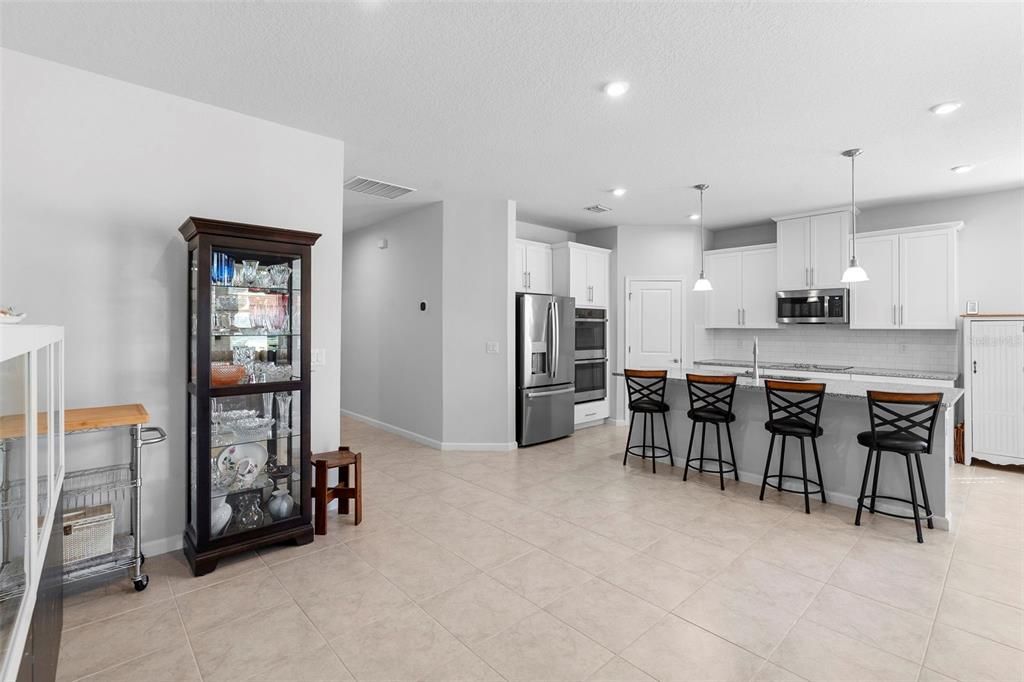 For Sale: $419,900 (4 beds, 2 baths, 1996 Square Feet)