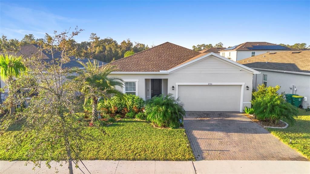 For Sale: $419,900 (4 beds, 2 baths, 1996 Square Feet)