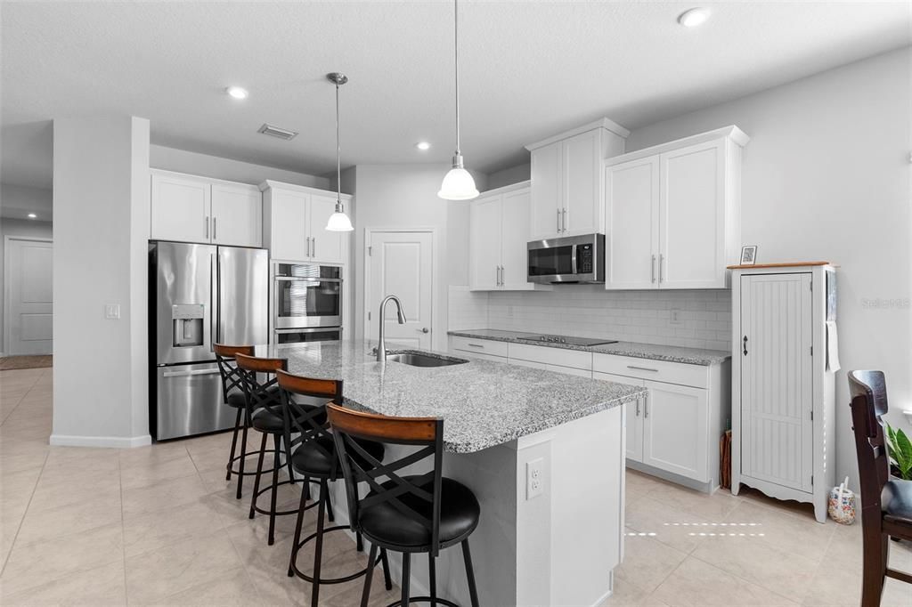 For Sale: $419,900 (4 beds, 2 baths, 1996 Square Feet)