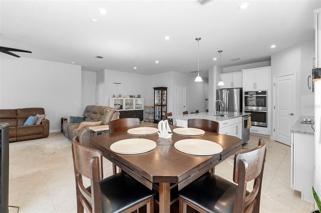 For Sale: $419,900 (4 beds, 2 baths, 1996 Square Feet)