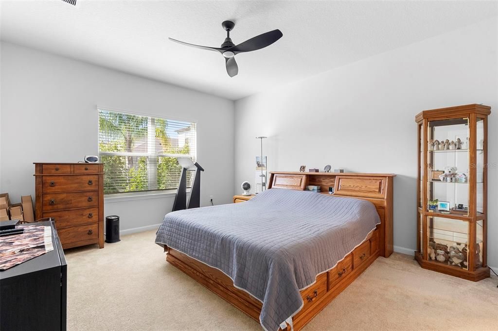 For Sale: $419,900 (4 beds, 2 baths, 1996 Square Feet)