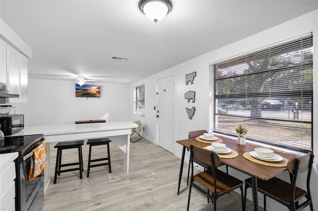 На продажу: $435,000 (4 спален, 0 ванн, 3308 Квадратных фут)