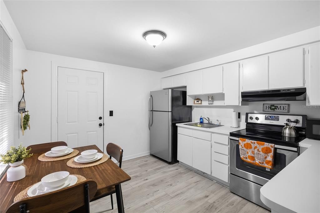 На продажу: $435,000 (4 спален, 0 ванн, 3308 Квадратных фут)