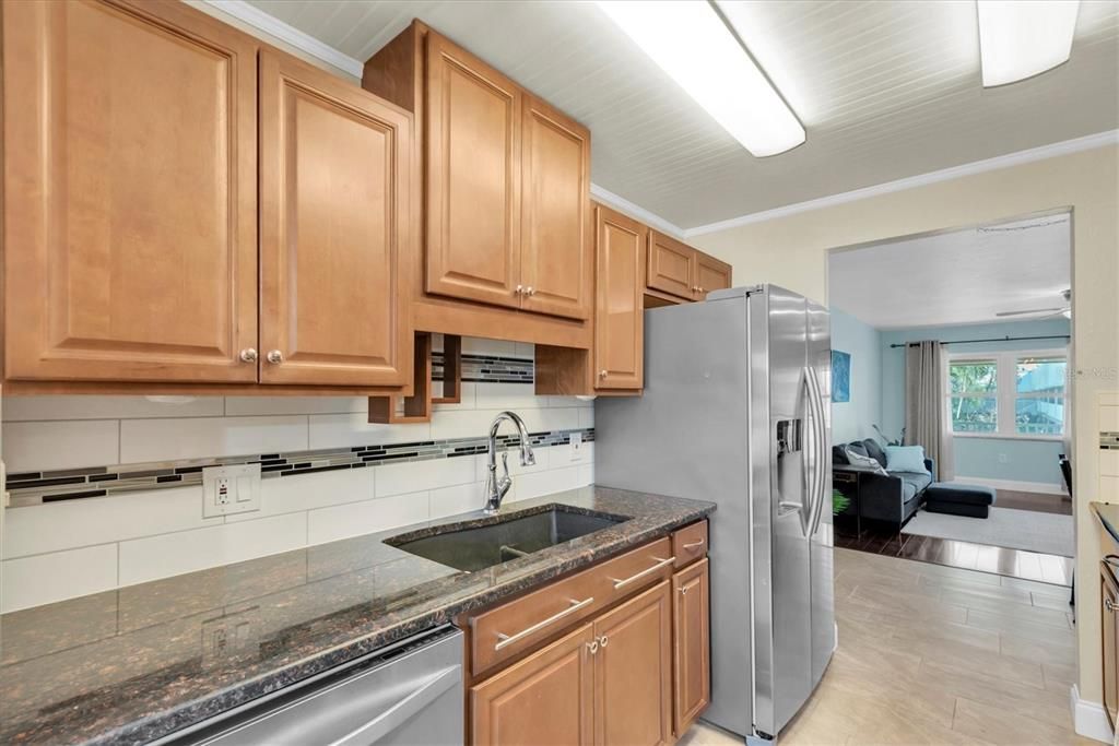 出租: $1,800 (2 贝兹, 2 浴室, 1010 平方英尺)