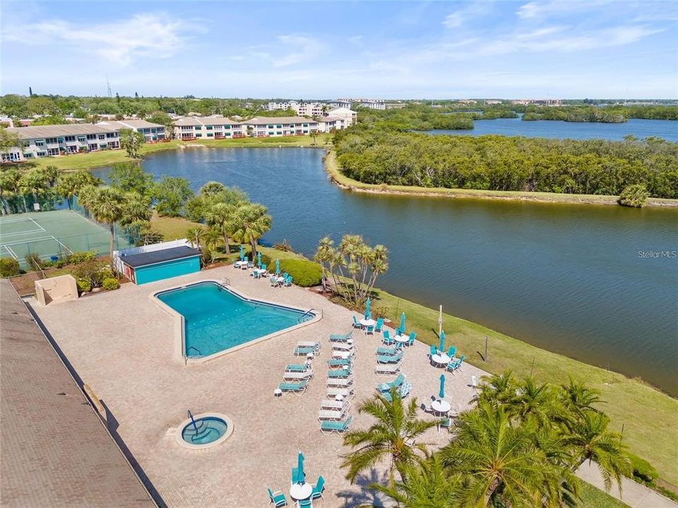 出租: $1,800 (2 贝兹, 2 浴室, 1010 平方英尺)