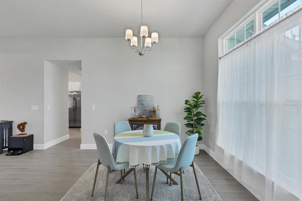 待售: $425,000 (4 贝兹, 3 浴室, 2265 平方英尺)