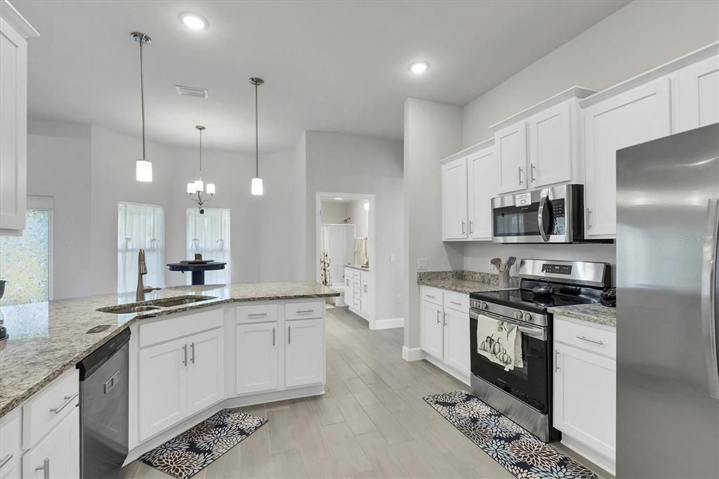 待售: $425,000 (4 贝兹, 3 浴室, 2265 平方英尺)