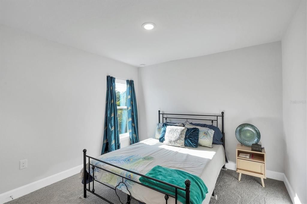 待售: $425,000 (4 贝兹, 3 浴室, 2265 平方英尺)