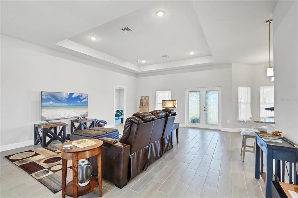 待售: $425,000 (4 贝兹, 3 浴室, 2265 平方英尺)